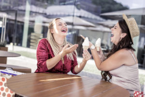 amigas conversando